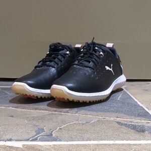 Puma Women's Black and Tan Sneakers